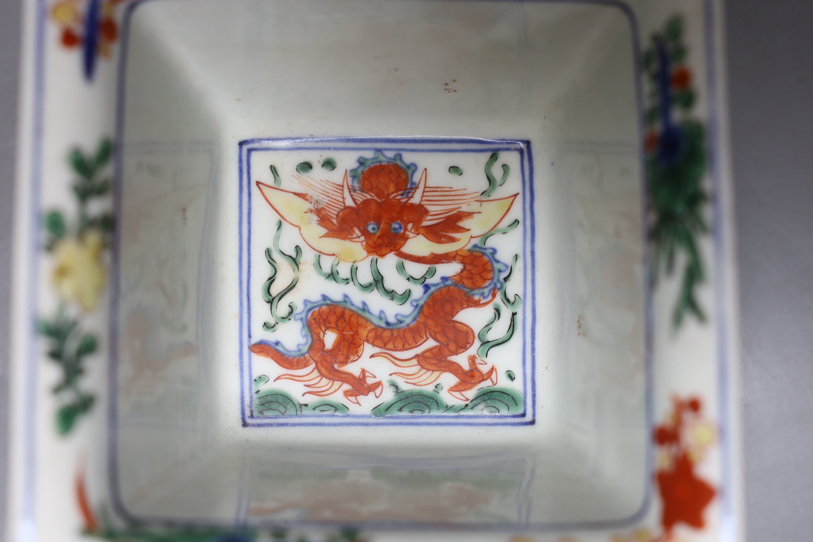 A Chinese wucai square bowl, 12cm wide